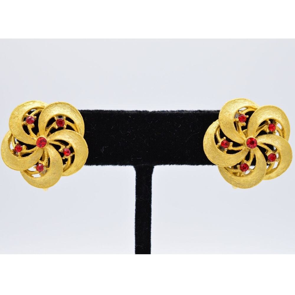 Vintage Flower Clip On Earrings Brushed Gold Red Rhinestone Crystal 1980s BinAF